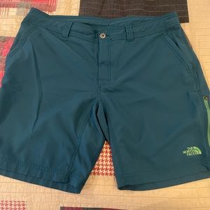 Men’s North Face shorts